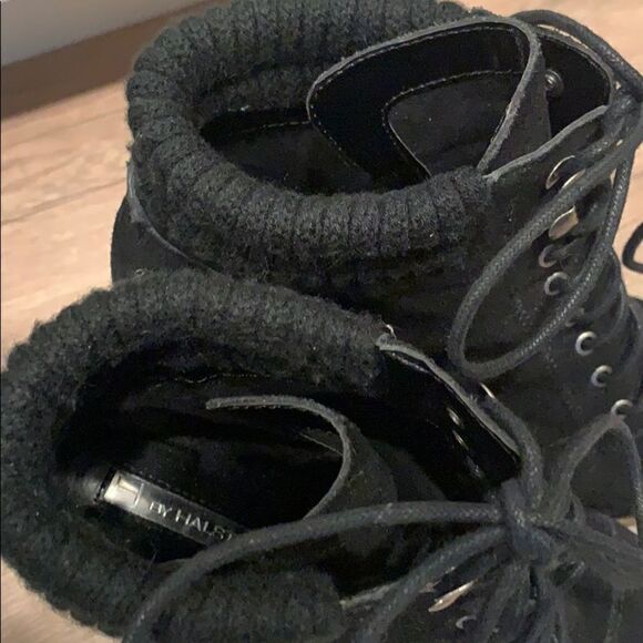 🎉Last deal 🎉Black suede heel boot - Picture 4 of 10